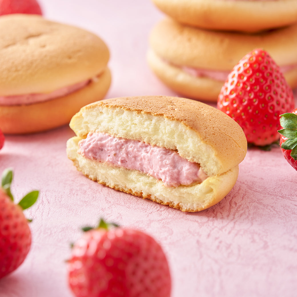 季節のスイーツトリオ（ベリーベリージュエリー アソート、雪鶴抹茶バター、ゆきむしスフレ 北海道いちご）