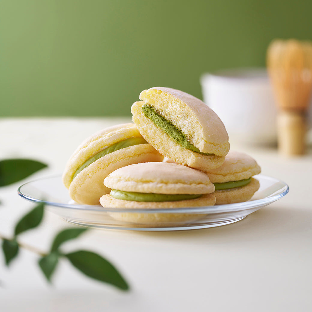 季節のスイーツトリオ（ベリーベリージュエリー アソート、雪鶴抹茶バター、ゆきむしスフレ 北海道いちご）